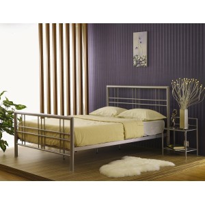 Lit PAXOS 160x200 cm en métal coloris gris argenté avec sommier.