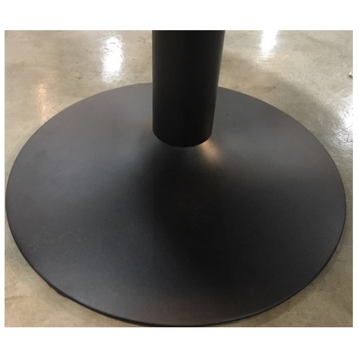 Table ronde avec pied central JOSUA. Magnifique design pour votre cuisine ou votre salle à manger.