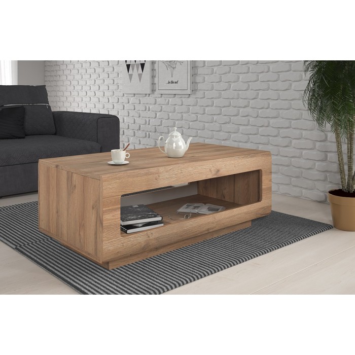 Table basse design collection BREDA coloris chêne. Meuble idéal pour votre salon.