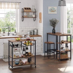 Desserte XL de cuisine sur roulettes style industriel collection TAMPA structure en métal noir et plateau en bois.