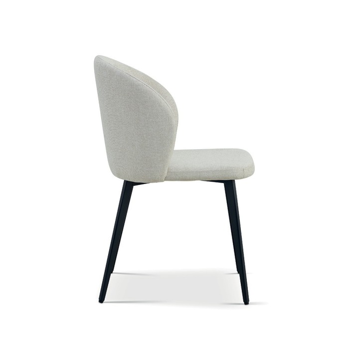 Chaise revêtement tissu pour salle à manger coloris beige. Collection HARDIN