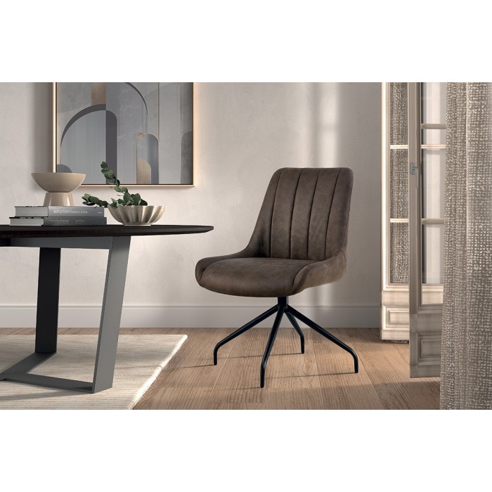 Chaise revêtement tissu pour salle à manger coloris brun gris. Collection FANNIN