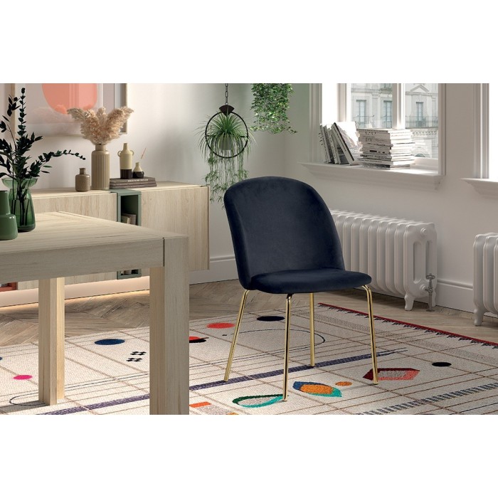 Chaise en velours noir pour salle à manger. Collection NOUMEA