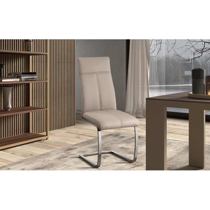 Chaise ALI PU Capuccino, dimensions: H101 x L42 x P61 cm, idéal pour une salle a manger unique