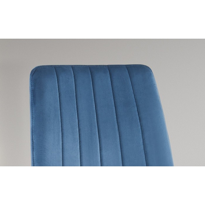 Chaise BRUCE Velours Bleu, dimensions: H86 x L45 x P55 cm, idéal pour une salle à manger design et moderne