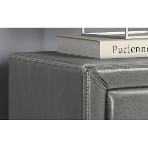 Table de chevet deux tiroirs corps gris et façades recouverte de miroirs collection OLYMPE