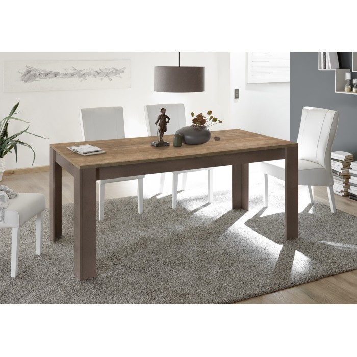 Table 180cm pour salle à manger FANZY. Décor chêne clair