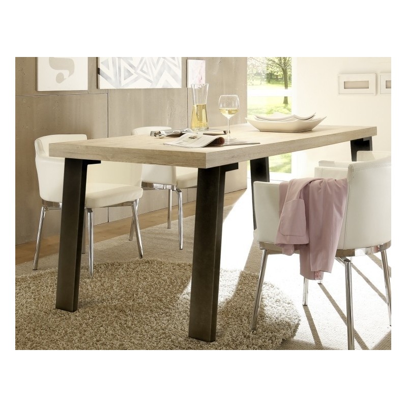 Table 189x88cm avec pieds en métal, Collection SHOW, coloris chêne clair