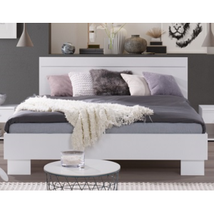 Chambre à coucher complète COMOS. Lit 160X200 avec sommier, garde robe 200cm, chevets, commode.