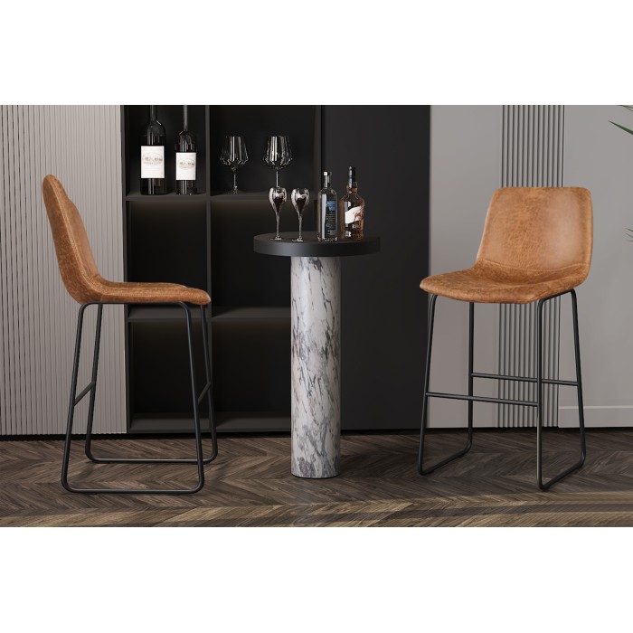 Chaise de comptoir MANCO – PU cognac – Pieds en métal – Hauteur 93 cm – Style vintage