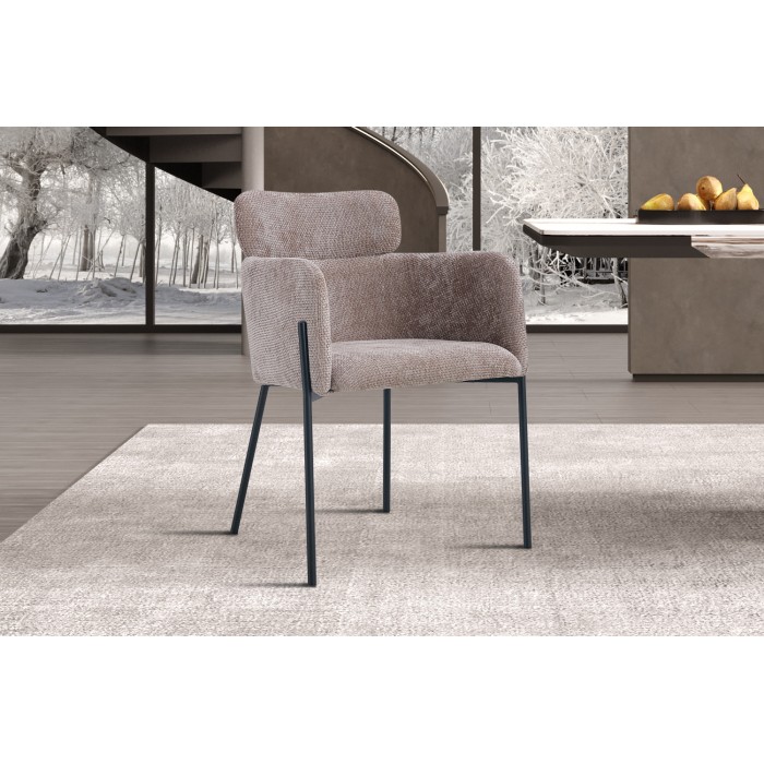 Chaise de salle à manger CAMPBELL – Tissu sable – Accoudoirs – Pieds en métal noir – Style design / industriel