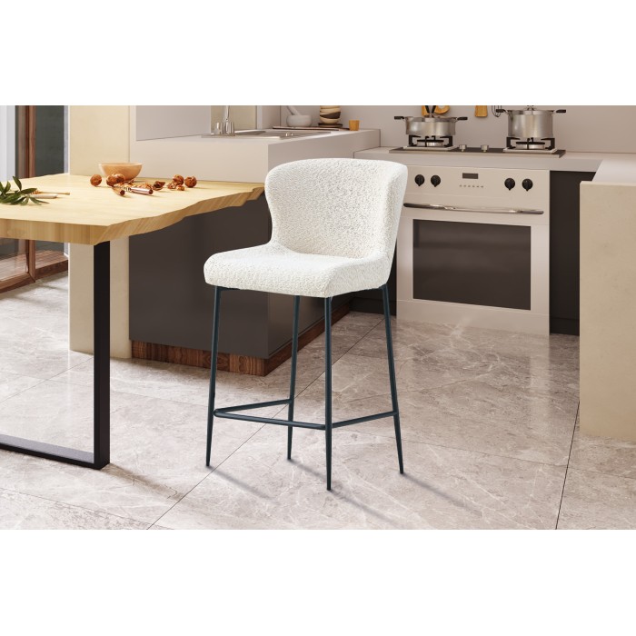 Chaise de comptoir LISE – Tissu bouclé coloris blanc écru – Pieds en métal noir – Style design/industriel