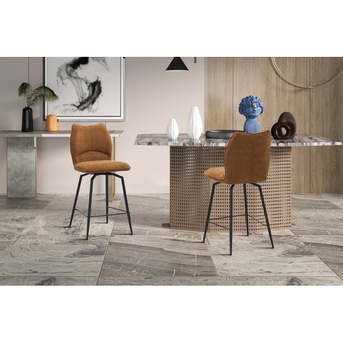 Chaise de comptoir pivotante CROFT – Tissu marron rouille – Pieds en métal noir – Hauteur 103 cm – Style design/industriel