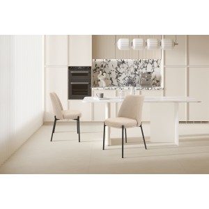 Chaise de salle à manger ELISA – Tissu Stof sable – Pieds en métal noir – Hauteur 83 cm – Style design/industriel
