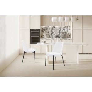 Chaise de salle à manger ELISA – Tissu Stof blanc – Pieds en métal noir – Hauteur 83 cm – Style design/industriel