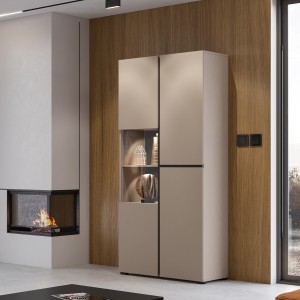 Vitrine haute 2 portes collection HAVANA avec LED intégrée. Coloris beige et noir.