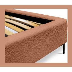 Lit MILLIO – Terracotta – 180x200 cm – Tissu chenille bouclé – Sommier inclus – Confort hôtel 5 étoiles