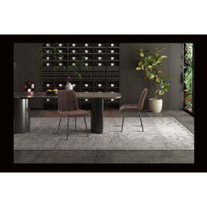 Lot de 4 chaises MIREA – Marron foncé – Design intemporel – Pieds métal – Assise PU confortable 