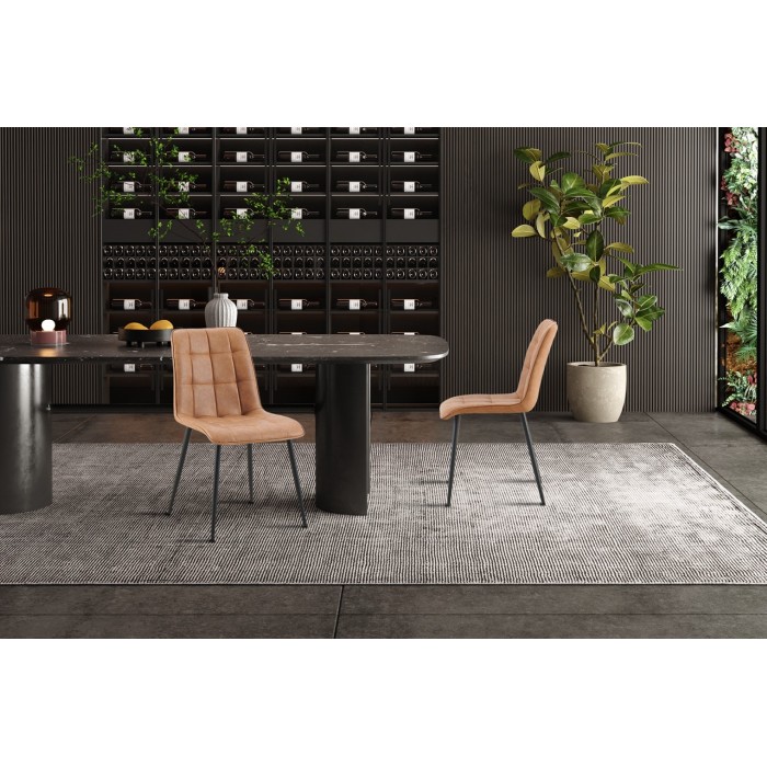 Lot de 4 chaises MIREA – Cognac – Style intemporel – Pieds métal – Revêtement PU facile à nettoyer 
