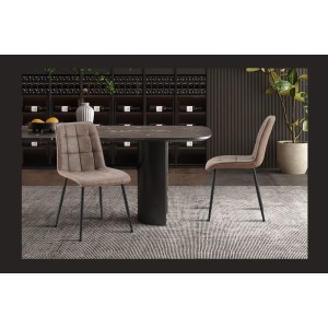 Lot de 4 chaises MIREA – Brun – Pieds métal – Design intemporel – Revêtement PU facile à entretenir 