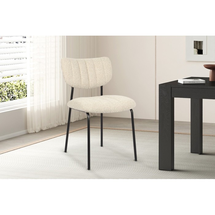 Lot de 2 chaises NORAYA – Tissu beige – Pieds métal – Design compact – Élégance naturelle et épurée 