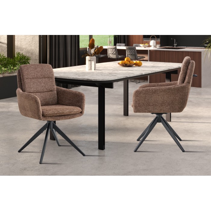 Lot de 2 fauteuils KAVINA – Tissu brun – Pieds métal – Avec accoudoirs – Design chaleureux et intemporel 