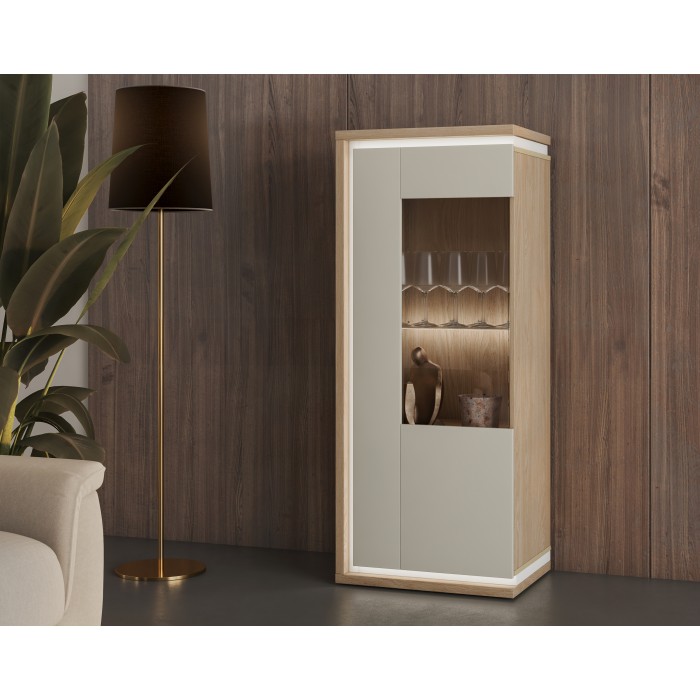 Vitrine basse JULIA 1 porte – Chêne huilé et beige cashmere avec éclairage LED intégré