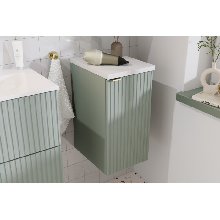 Meuble de rangement salle de bain ELVINA – 1 porte – H57 cm – Coloris vert sauge gris – À suspendre 