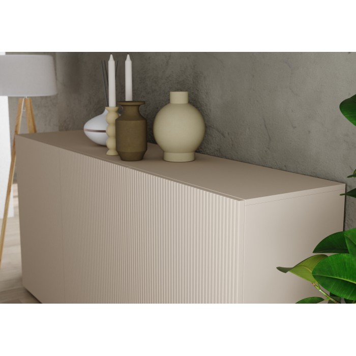 Zoom sur le plateau du buffet SCENA 3 portes cachemire