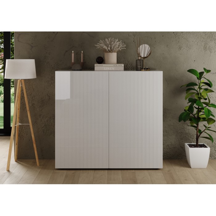 Buffet haut SCENA blanc laqué mis en situation dans un décor 3D