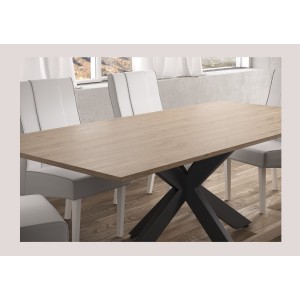 Zoom sur le plateau de la table GWEN chêne cadiz