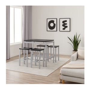 REAL dans un décor 3D
