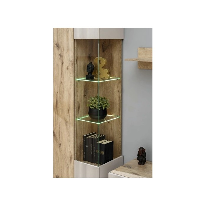 Zoom sur la partie vitrée de la porte ERINA