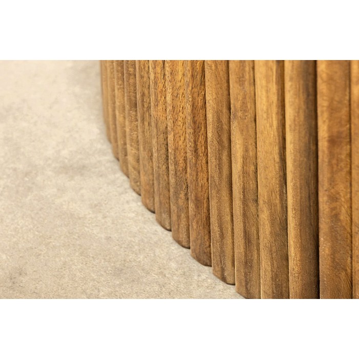 Zoom sur le pied de la table YONA