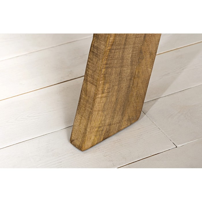 Zoom sur le pied de la table ELYA 140