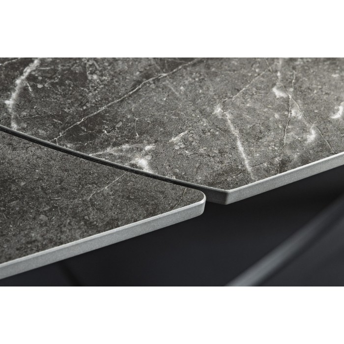 Zoom sur le plateau table anthracite ATONIA